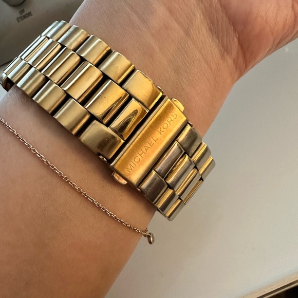 MK WATCH - Picture 4 of 4